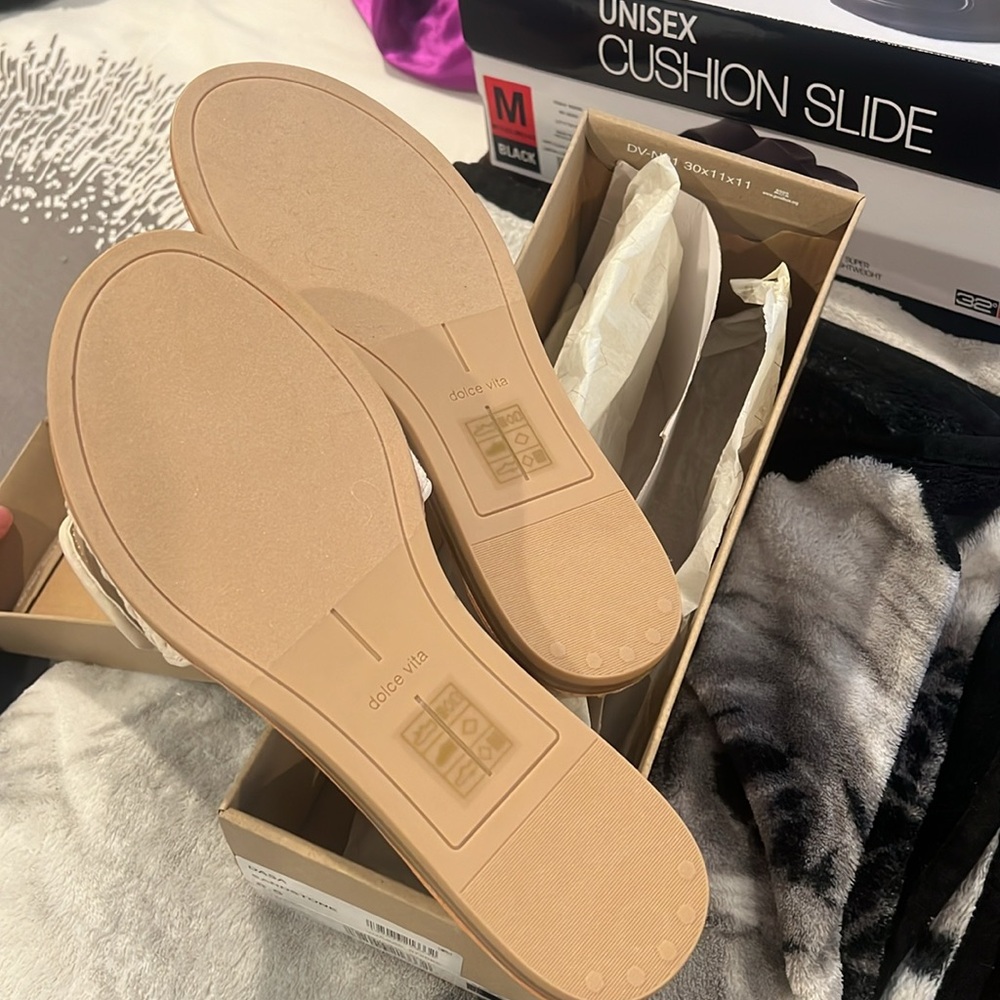 Dolce Vita Womens White Slip On Open Toe Casual Mule Sandals Shoes New - Picture 3 of 3